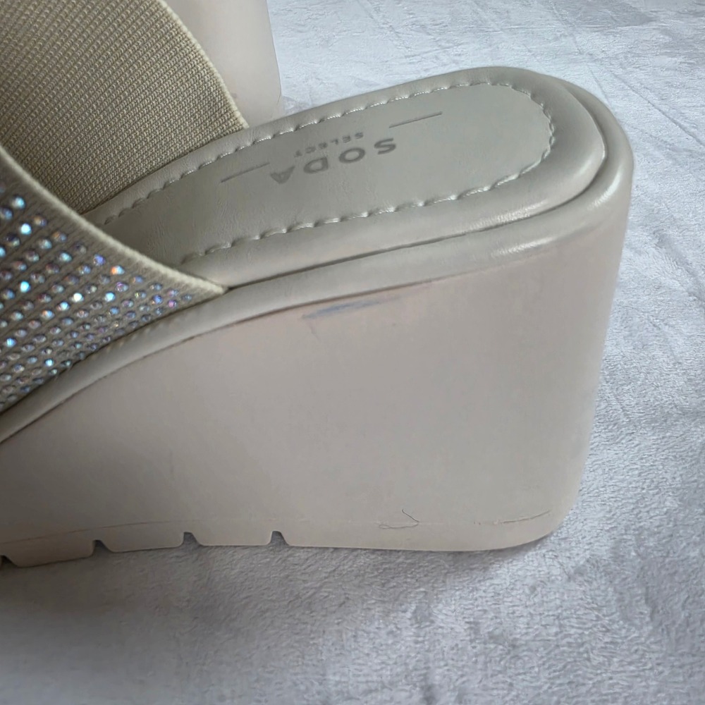 Soda Select Womens Rhinestone Embellished Platform Wedge Slide Sandals Beige 7.5 - Picture 4 of 9